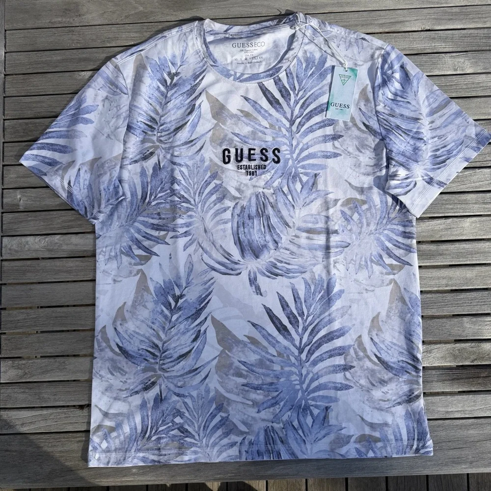 GUESS White & Light Blue Palm-Print Short Sleeve Tee - Picture 4 of 12